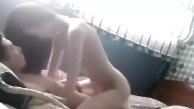 Худенькая узбечка красиво трахает парня